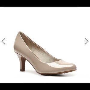 Life Stride Parigi Taupe Pumps 7.5